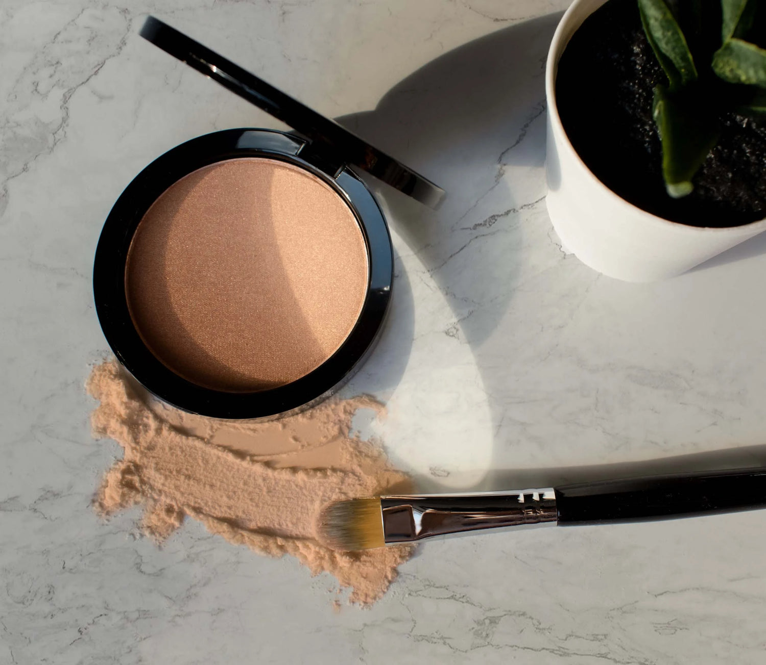 Bronzers, Highlighters & Luminizers